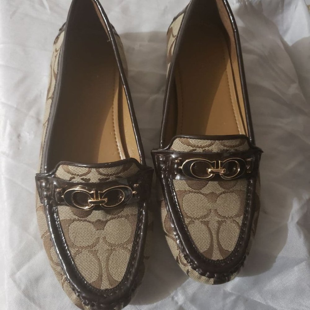 Coach Signature Loafers (Size 8)